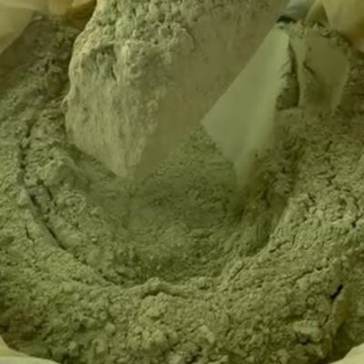 سدر حضرمي مطحون